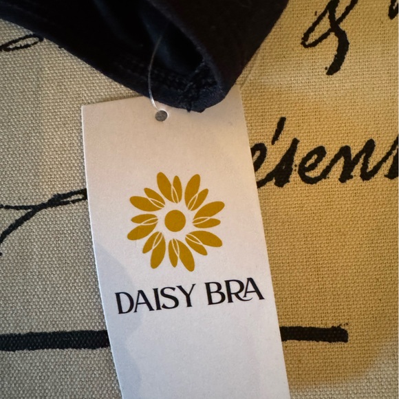 Daisy Bras - Snap Front Cotton Wireless Bra Black Floral NWT Size 2X - Picture 5 of 6